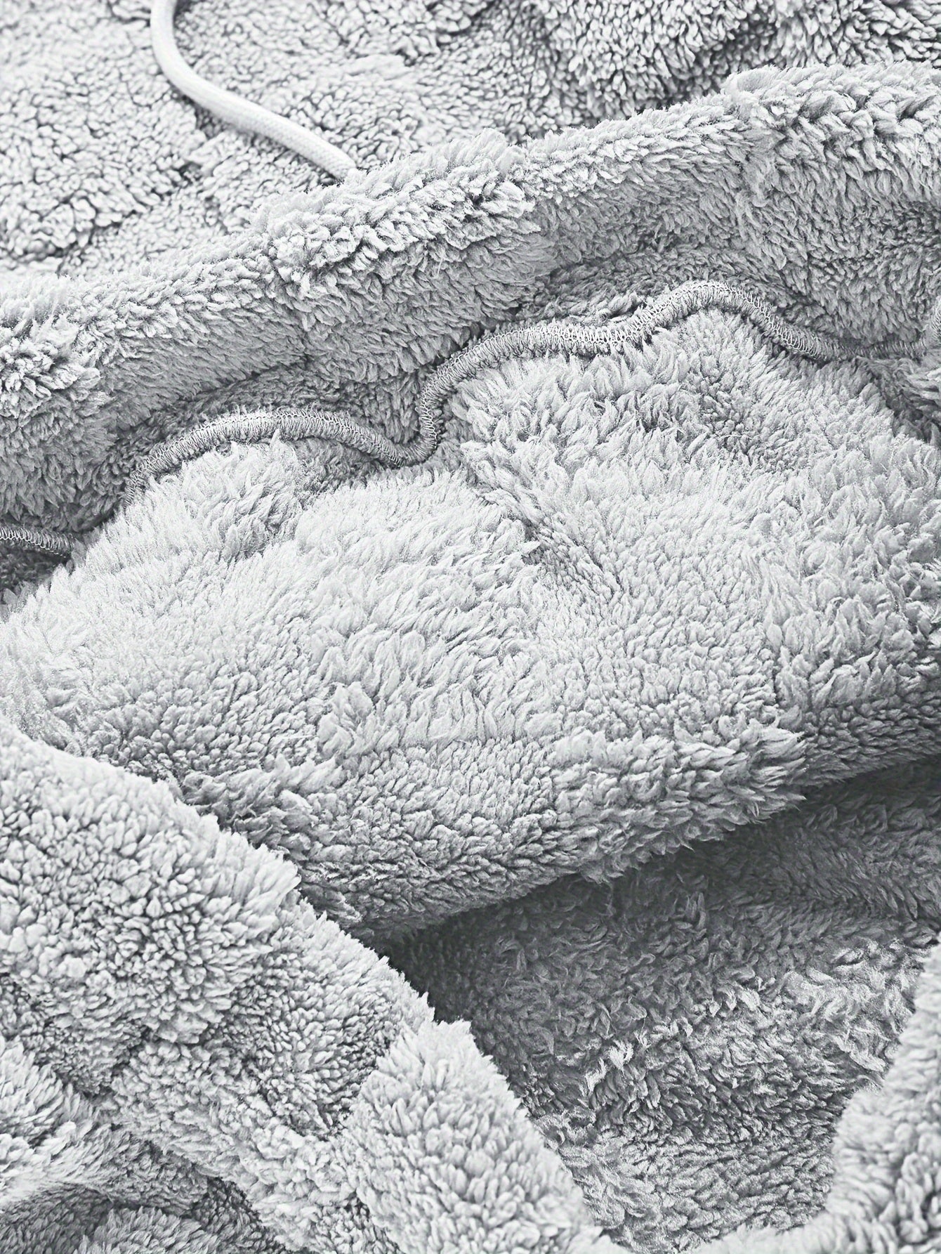 Men’s Plush Fleece Hoodie – Cozy Loose Fit